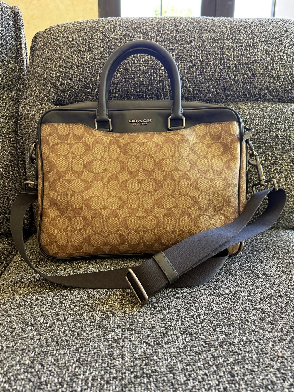 COACH Becket Slim Brief in Signature Canvas - Dark Silver Hardware